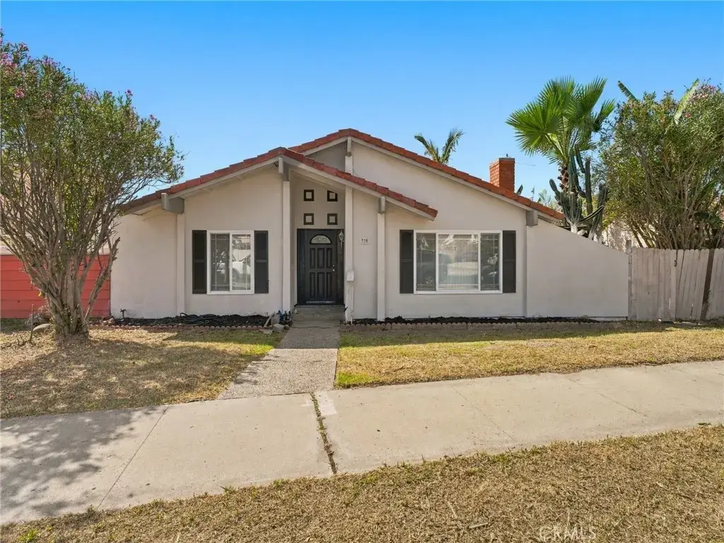 330 W Devonshire Drive, Oxnard, CA 93030 - #1