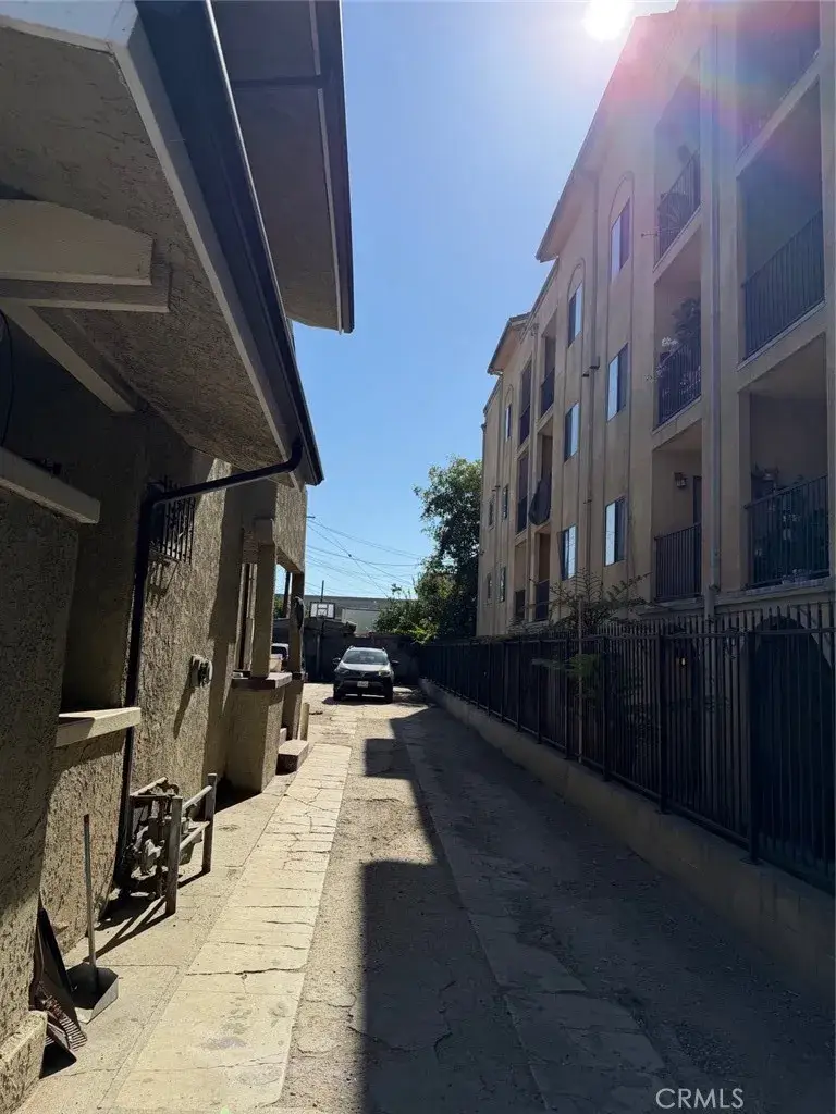 4512 S Figueroa, Los Angeles, CA 90037 - #3