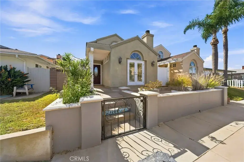 1209 Huntington Street, Huntington Beach, CA 92648 - #1