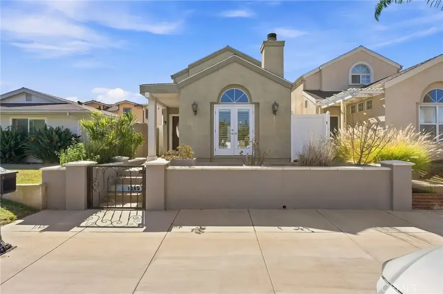 1209 Huntington Street, Huntington Beach, CA 92648 - #2
