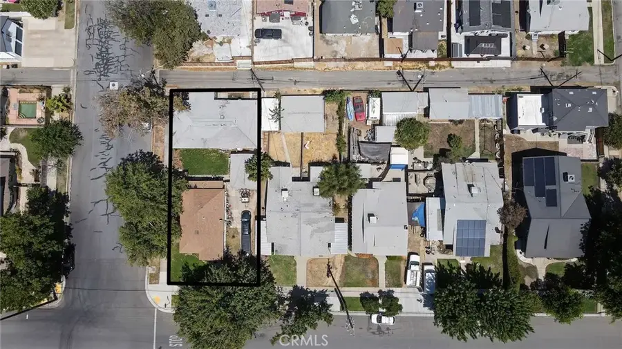 2112 C St, Bakersfield, CA 93301 - #3