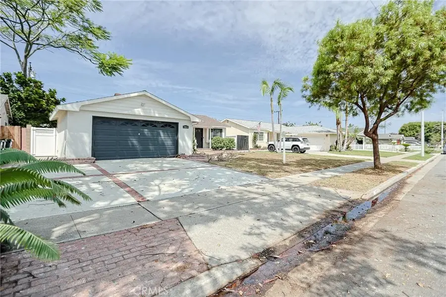 15611 Toway, Huntington Beach, CA 92647 - #2