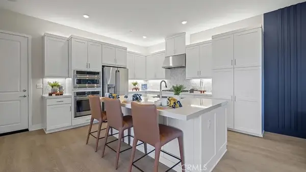 27308 Fox Den Place, Valencia, CA 91381