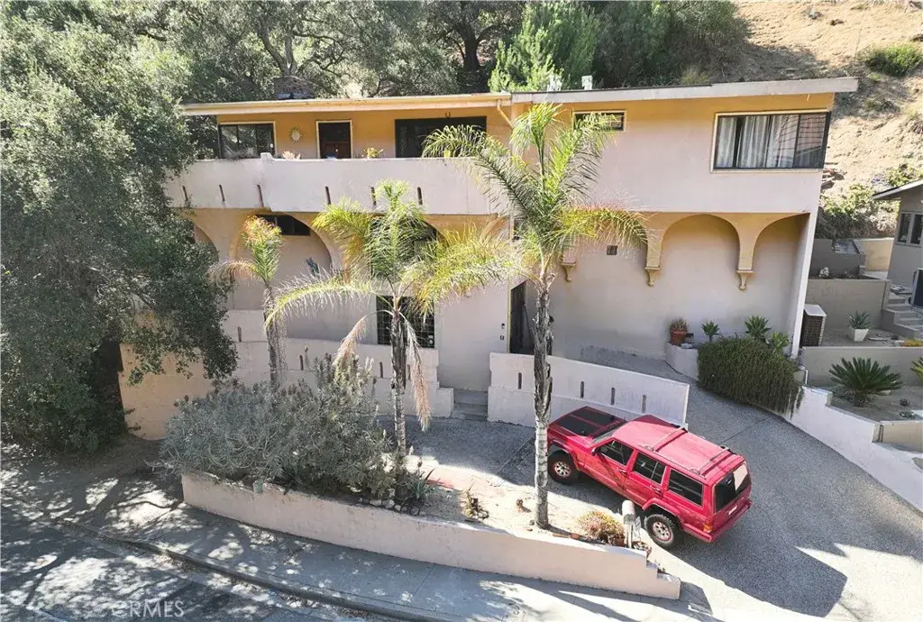 2567 E Chevy Chase, Glendale, CA 91206 - #1