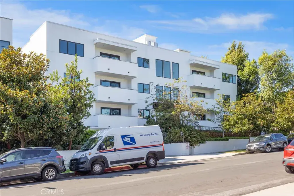 853 S Lucerne #306, Los Angeles, CA 90005 - #1