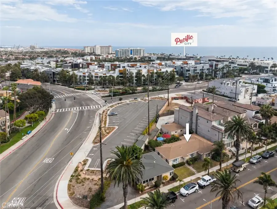 316 2nd, Huntington Beach, CA 92648 - #2