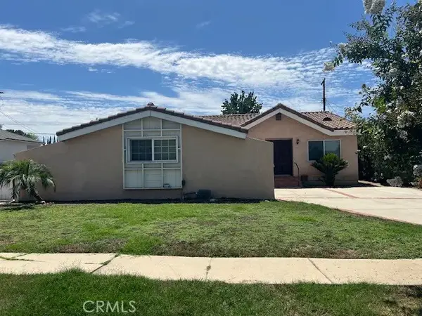 17226 Elkwood, Lake Balboa, CA 91406