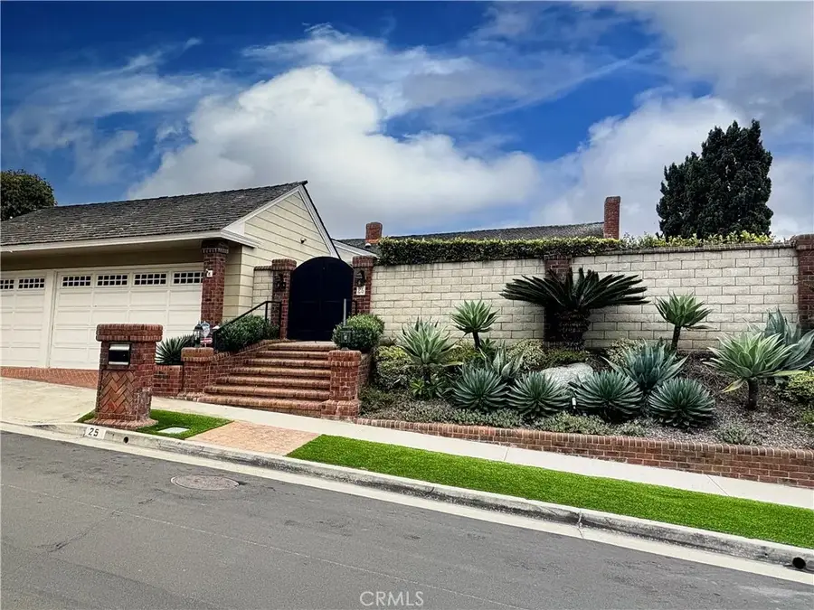 25 Cambria, Corona Del Mar, CA 92625 - #3