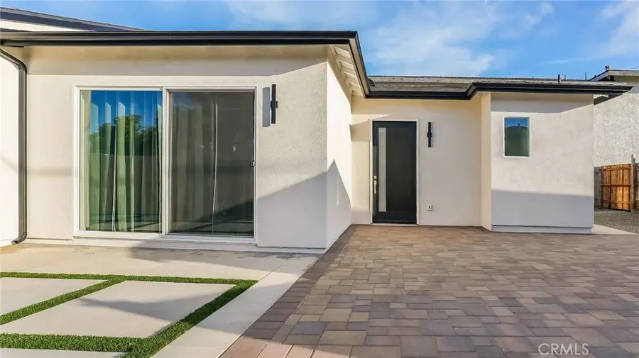1822 Pomona, Costa Mesa, CA 92627 - #3