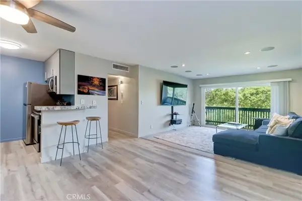 576 N Bellflower Boulevard #303, Long Beach, CA 90814