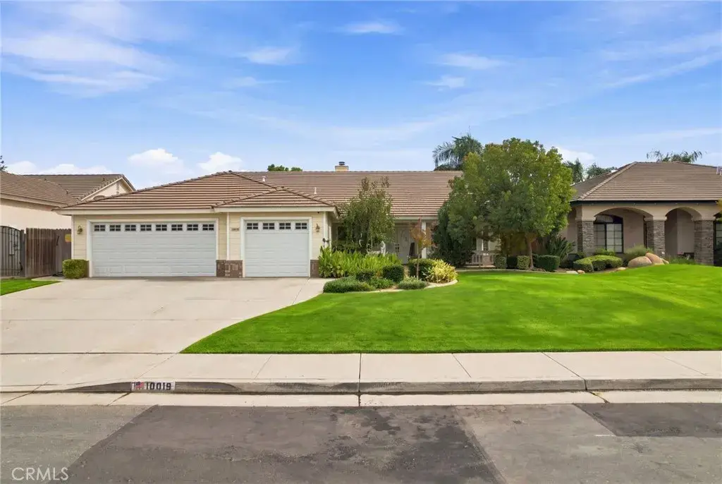 10019 Laurel Park, Bakersfield, CA 93312 - #1