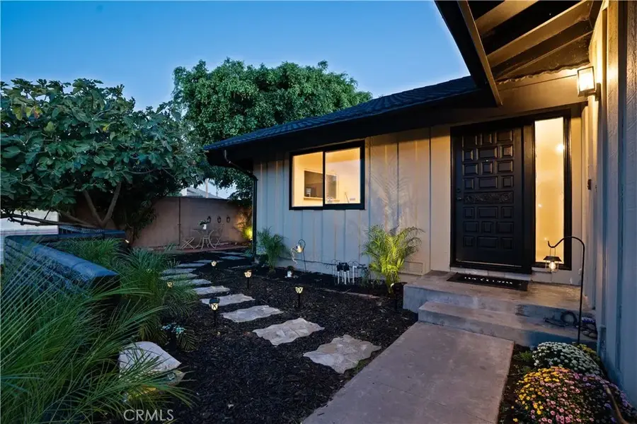 6972 Laurelhurst, Huntington Beach, CA 92647 - #2
