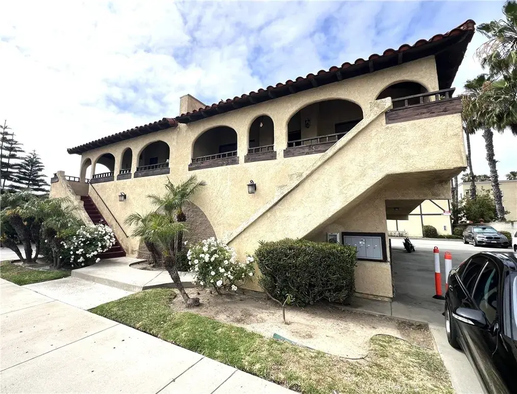 7911-7921 Macdonald, Huntington Beach, CA 92647 - #1