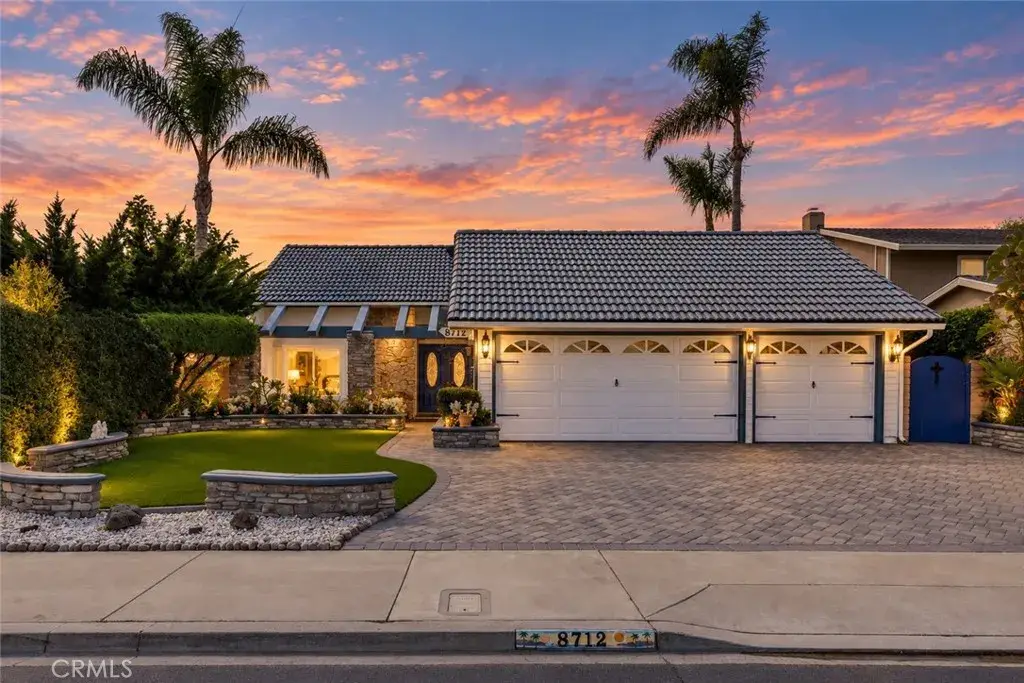 8712 Mossford Dr., Huntington Beach, CA 92646 - #1