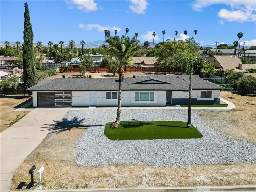 1025 Richards, Perris, CA 92571 - #2