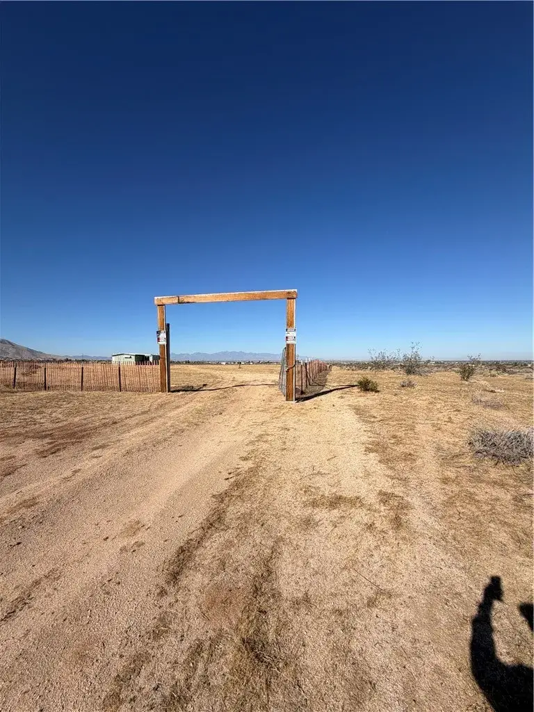23952 Apple Valley, Apple Valley, CA 92308 - #1