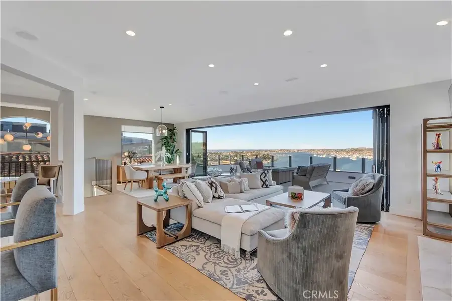 221 Carnation Avenue, Corona Del Mar, CA 92625 - #3