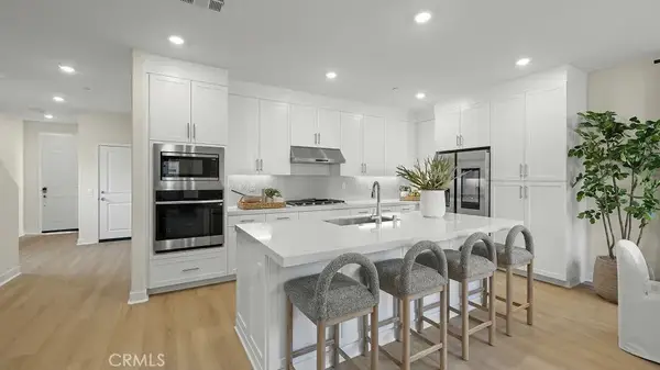 2014 Pyrenes Place, Santa Paula, CA 93060