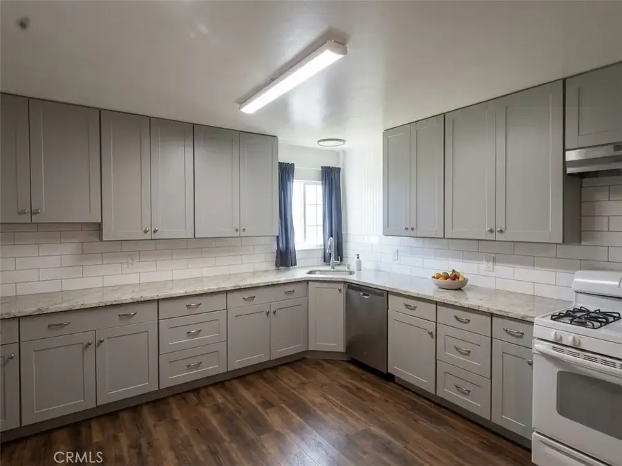 549 S Del Norte, Kerman, CA 93630 - #3