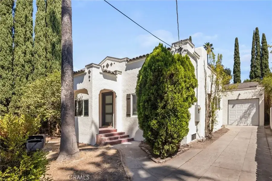 1379 E Elizabeth Street, Pasadena, CA 91104 - #3
