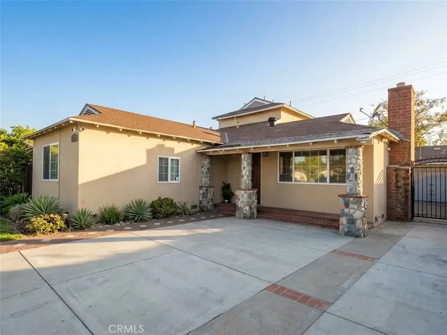 726 S Halladay Street, Santa Ana, CA 92701 - #2