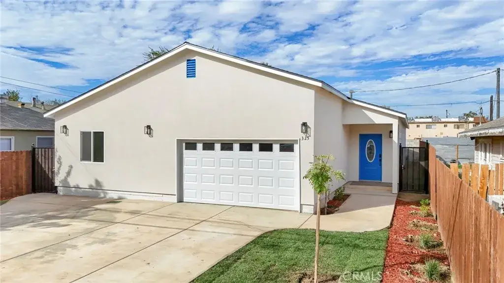 325 Holtby Rd, Bakersfield, CA 93304 - #1