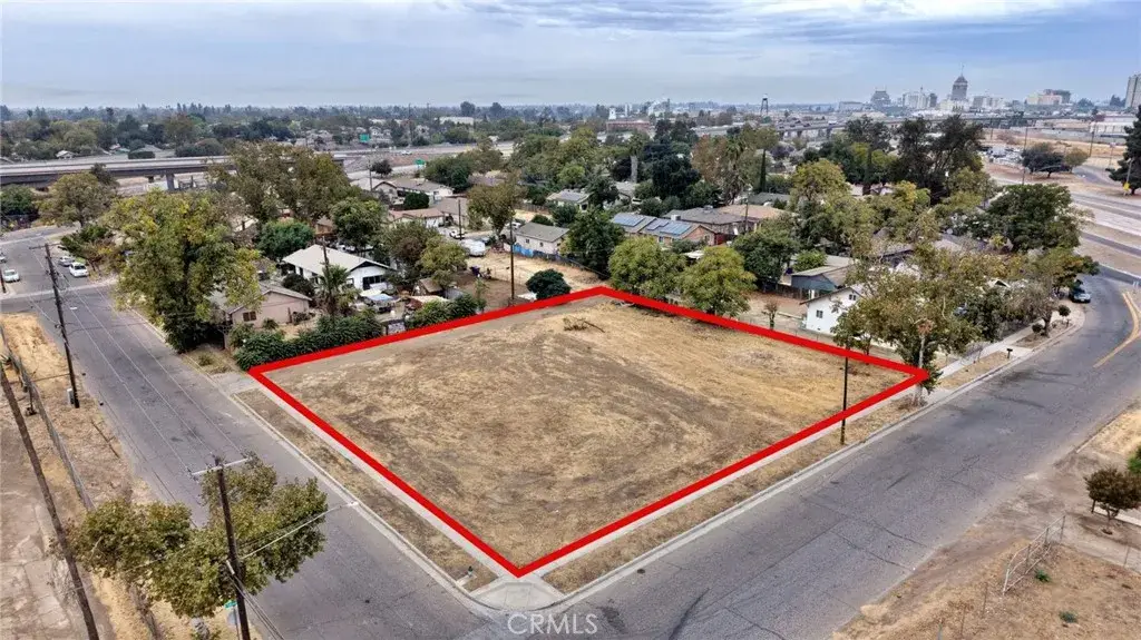 2274 S Cherry, Fresno, CA 93706 - #1