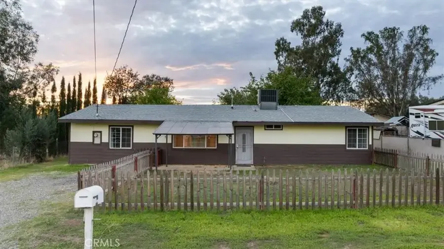 2027 Plumas Court, Oroville, CA 95965 - Image #2