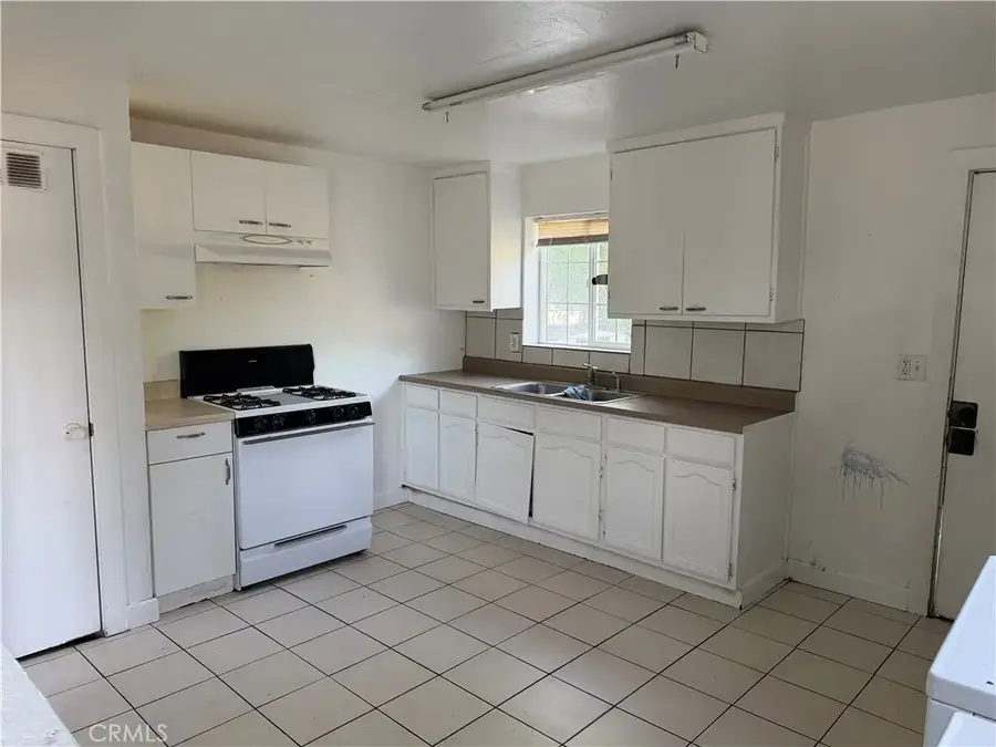 1625 4th, Oroville, CA 95965 - #3