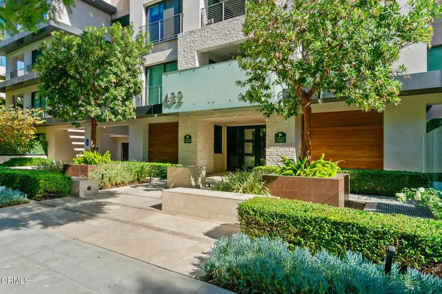 432 N Oakhurst Drive #104, Beverly Hills, CA 90210 - Image #2