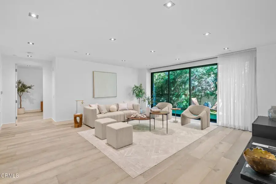 432 N Oakhurst Drive #104, Beverly Hills, CA 90210 - Image #3