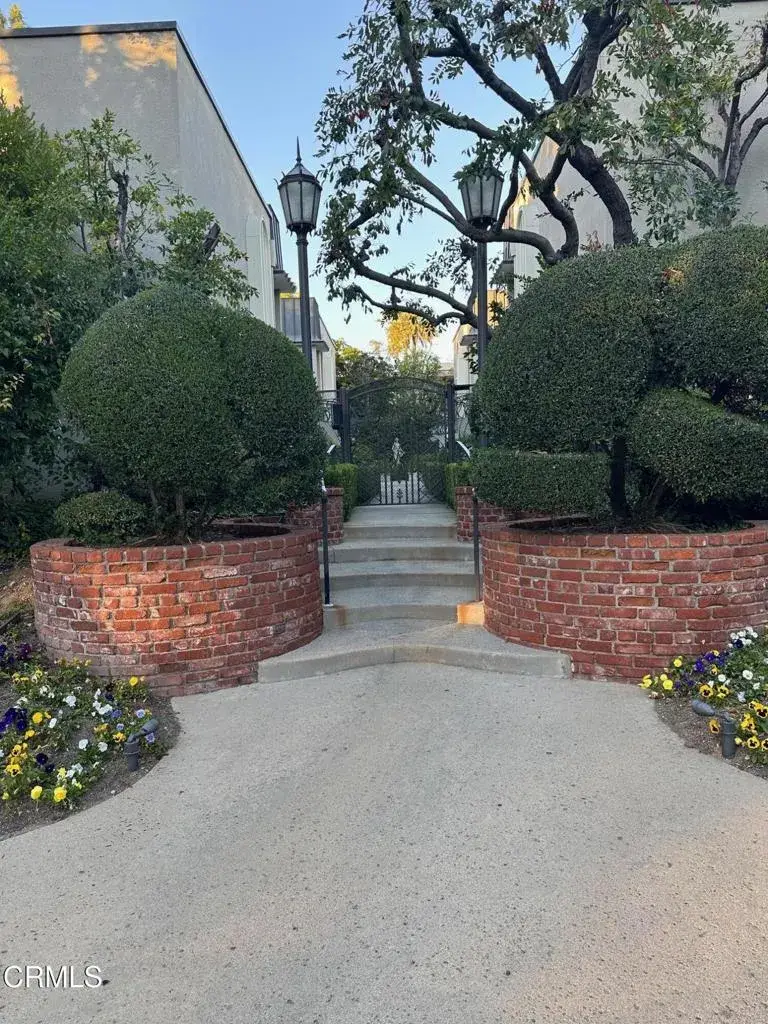 740 S Orange Grove Boulevard #7, Pasadena, CA 91105 - Image #1