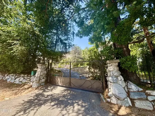 1945 E Altadena East, Altadena, CA 91001