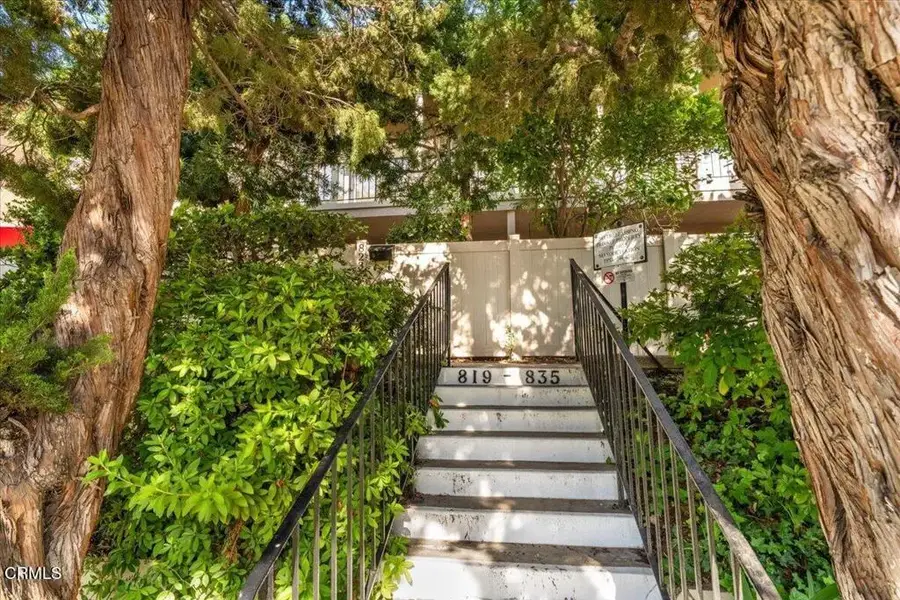 823 N Altadena Drive, Pasadena, CA 91107 - #2
