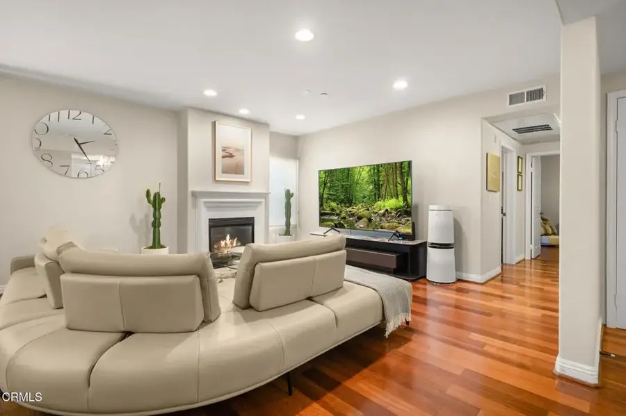 616 S Wilton Place #203, Los Angeles, CA 90005 - #3