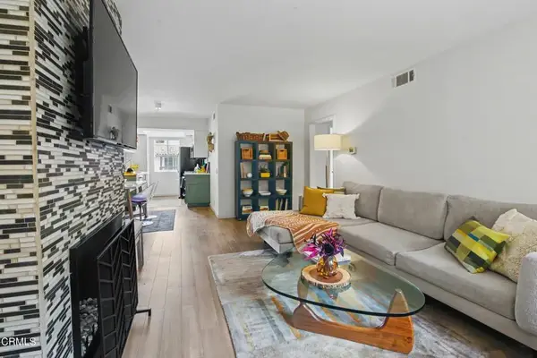 10960 Bluffside #102, Studio City, CA 91604