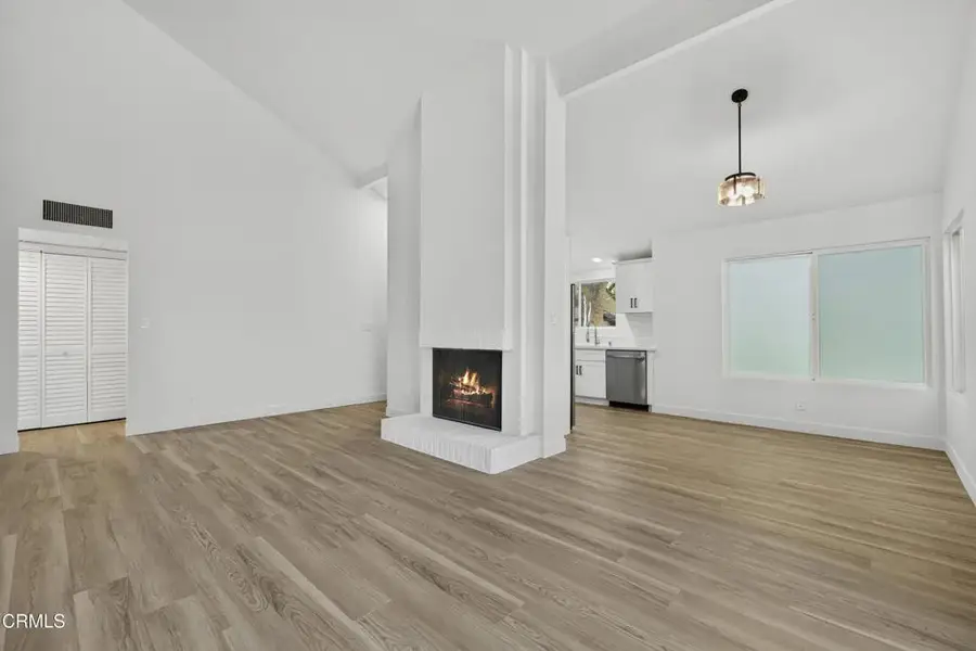 22330 Victory Boulevard #604, Woodland Hills, CA 91367 - #3