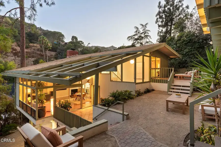 1437 Hillside Drive, Glendale, CA 91208 - #2
