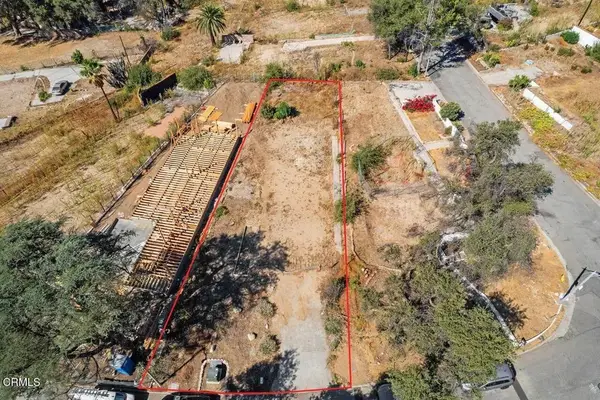 3223 N Mount Curve North, Altadena, CA 91001