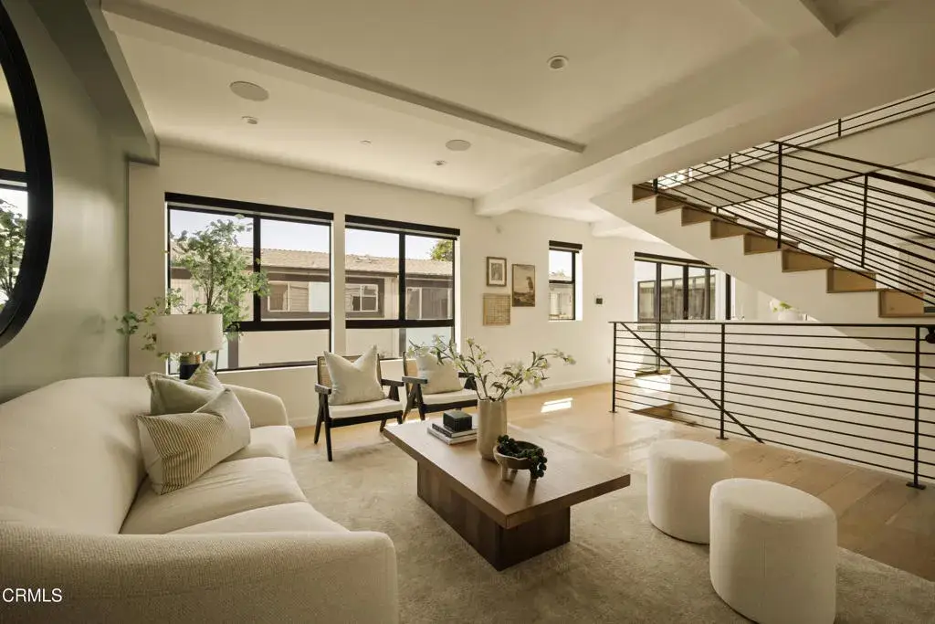 643 N Hayworth Avenue, Los Angeles, CA 90048 - #1