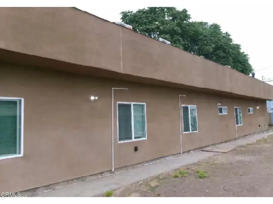 10306 S Vermont Avenue, Los Angeles, CA 90044 - #3