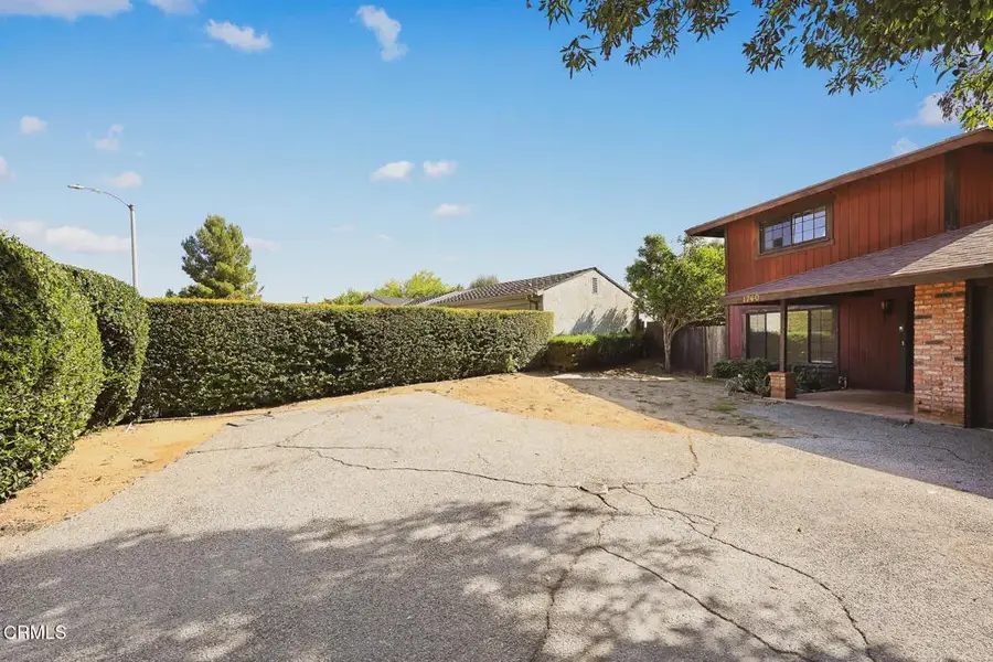 1740 Foothill Boulevard, La Canada Flintridge, CA 91011 - #3