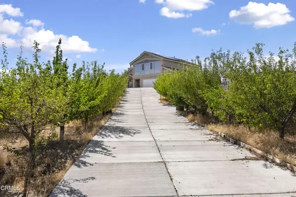 8671 Deer Haven Drive, Fontana, CA 92377