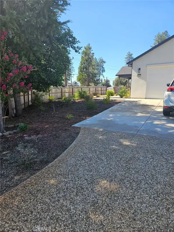 1909 York Towne, Paradise, CA 95969