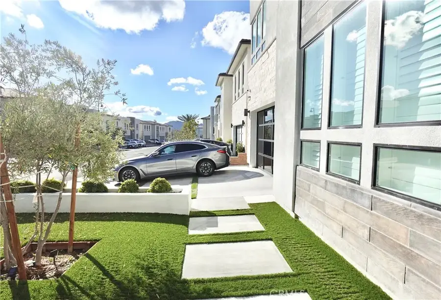 20551 W Hummingbird Court, Porter Ranch, CA 91326 - #3