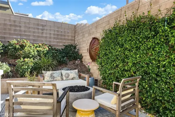 25102 Citron Lane, Canyon Country, CA 91387