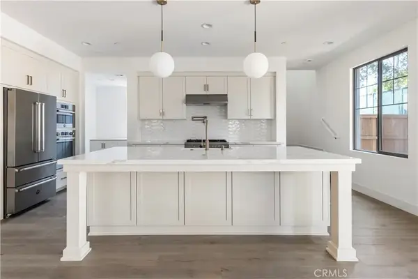 173 E Palm Street East, Altadena, CA 91001