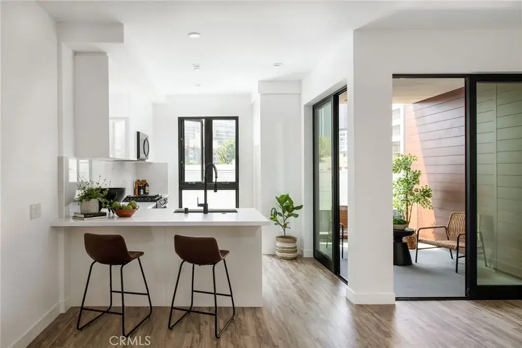 118 Astronaut Ellison S Onizuka Street #502, Los Angeles, CA 90012 - Image #1