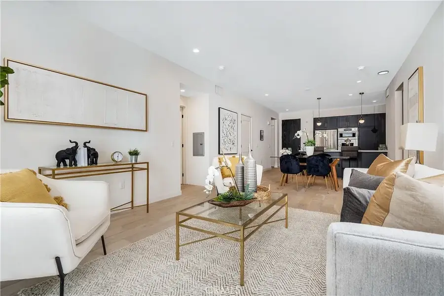 1333 S Orange Grove Avenue #401, Los Angeles, CA 90019 - #3