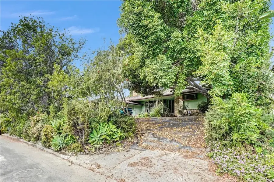 11500 Thurston, Los Angeles, CA 90049 - #3